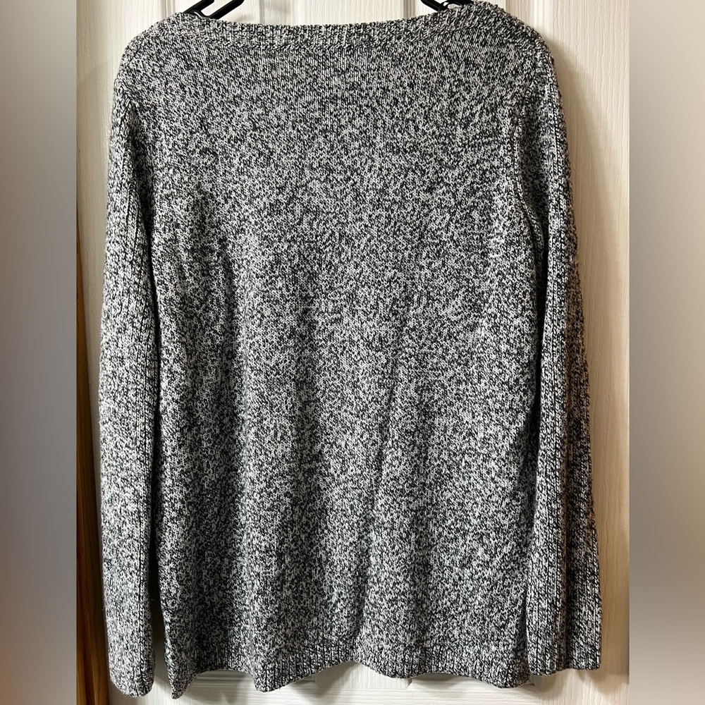 H&M Sweater - Picture 2 of 4